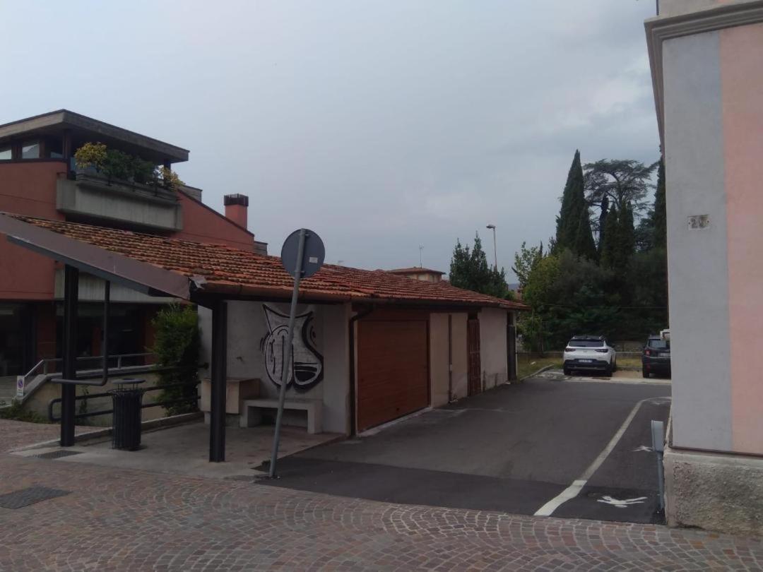 איסאו La Corte Del Castello מראה חיצוני תמונה